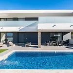 Vila Aboim - By Bedzy Guia (Faro)