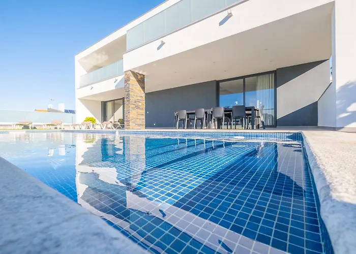 Aboim - By Bedzy Vila *