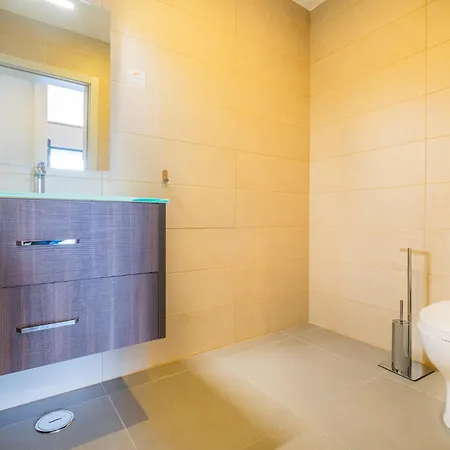 别墅 Aboim - By Bedzy *