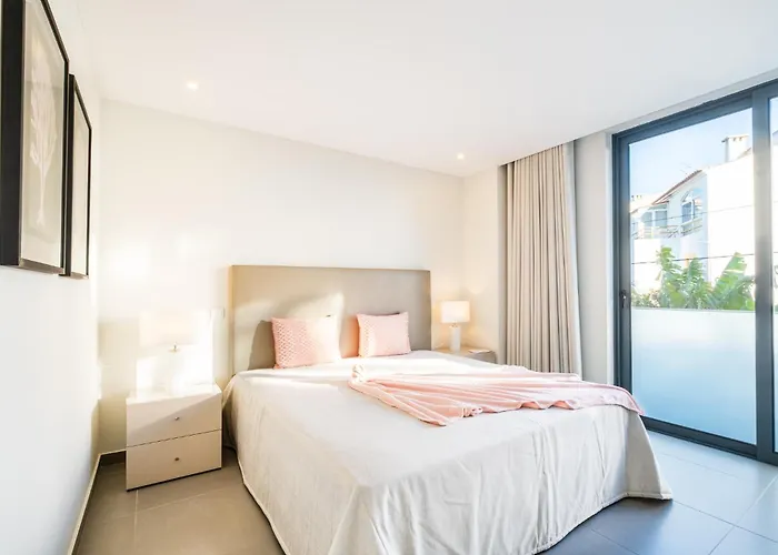 빌라 Aboim - By Bedzy