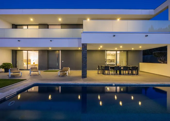 Aboim - By Bedzy 빌라